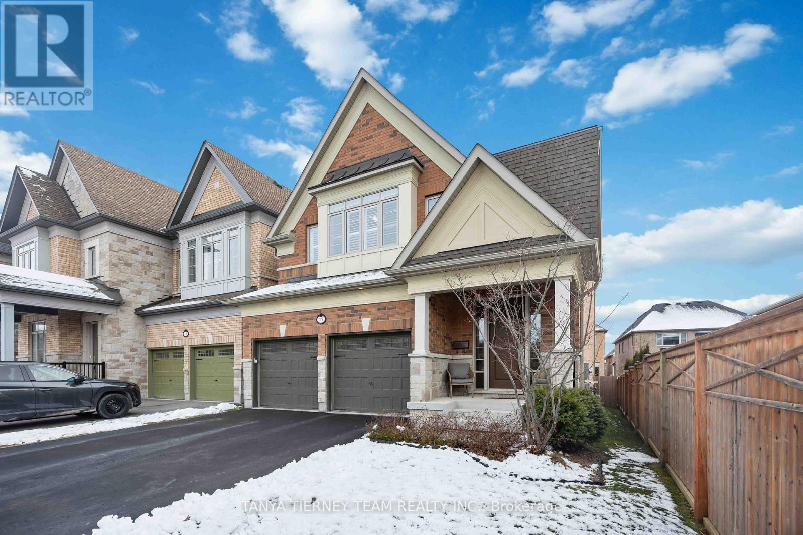 17 Pennine Drive, Whitby, Ontario  L1P 0C3 - Photo 3 - E12596896