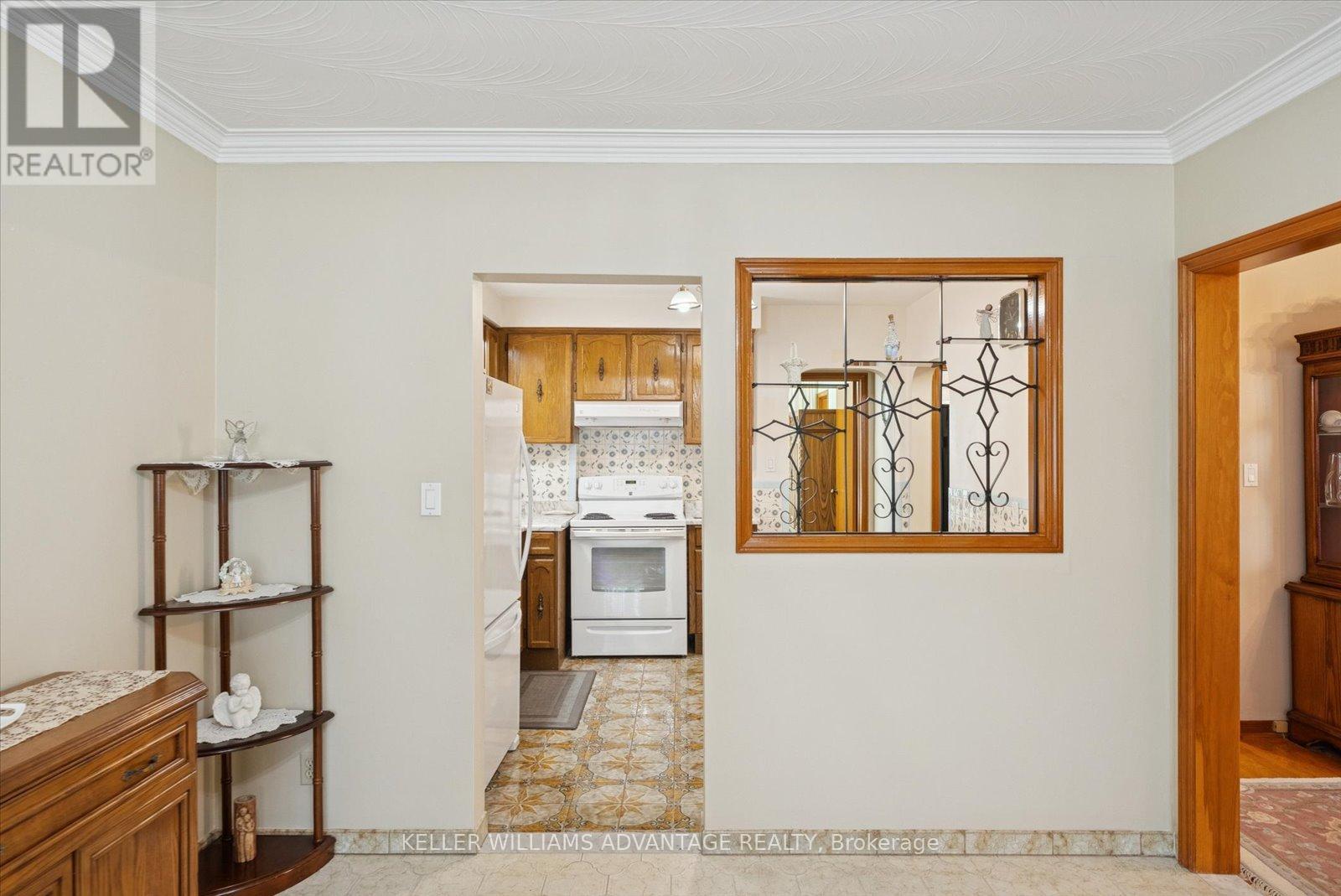 63 Boem Avenue, Toronto, Ontario  M1R 3T4 - Photo 6 - E12596918