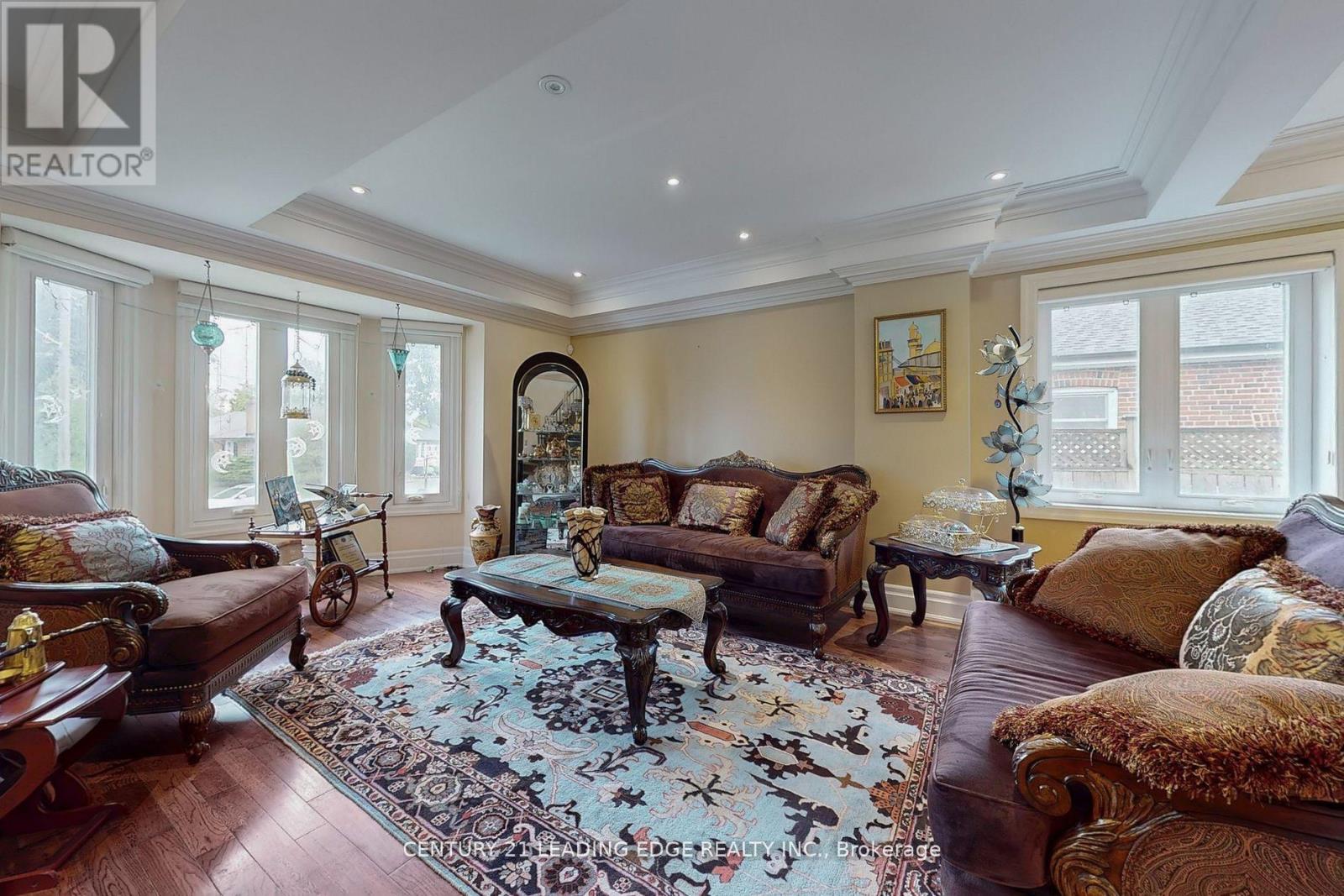 11 Bellvare Crescent, Toronto, Ontario  M1R 2M8 - Photo 3 - E12597006