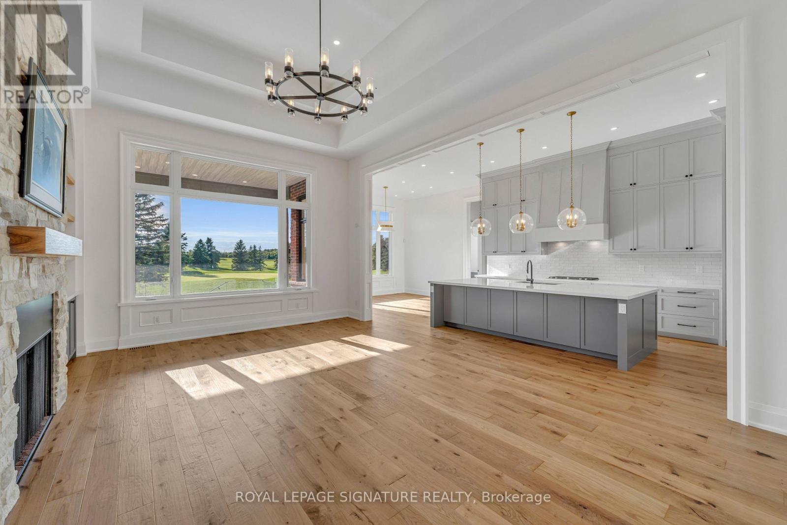 10 Franklin Crescent, Whitby, Ontario  L0B 1A0 - Photo 6 - E12597062