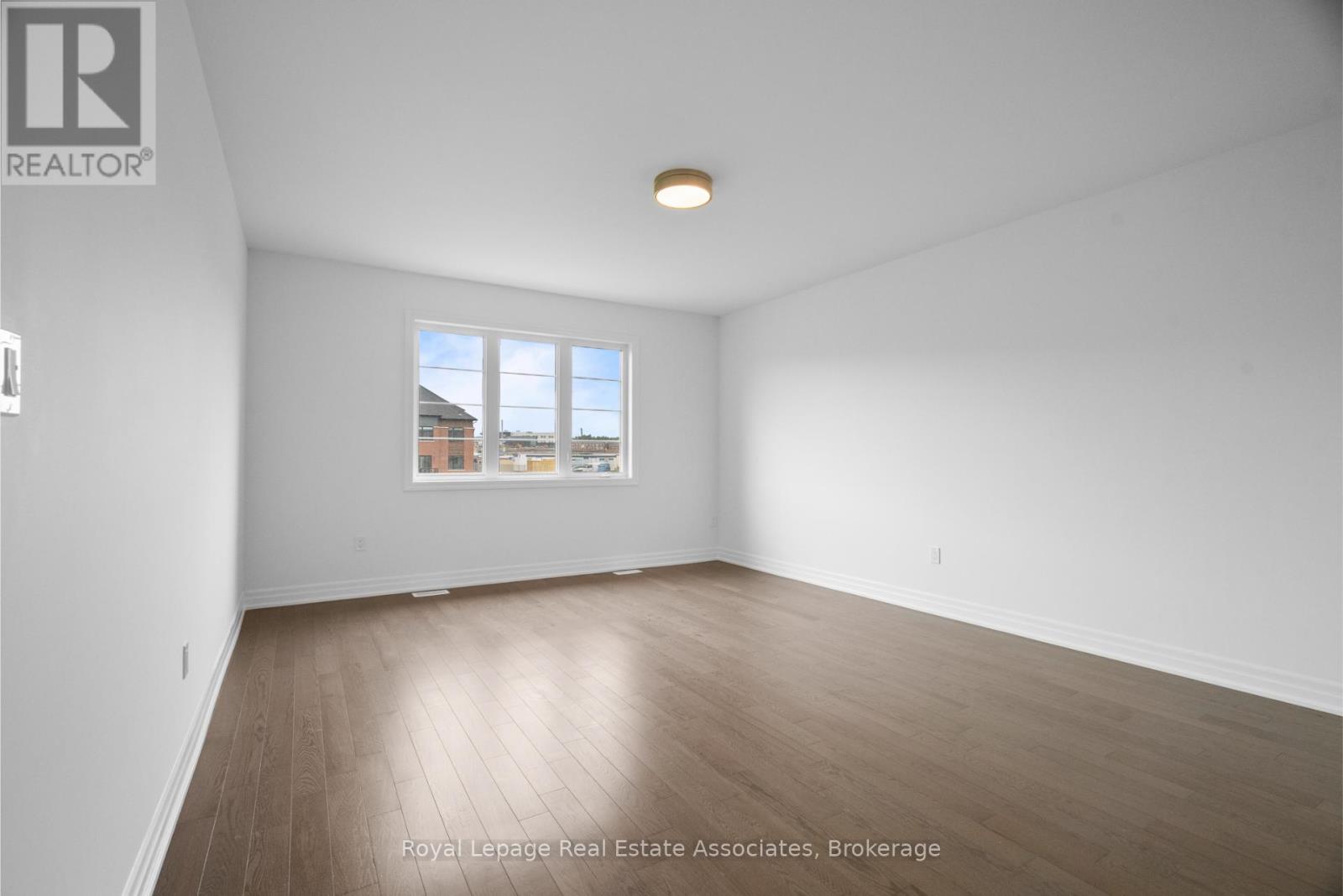 3142 Duggan Trail, Oakville, Ontario  L6H 7X1 - Photo 21 - W12362324