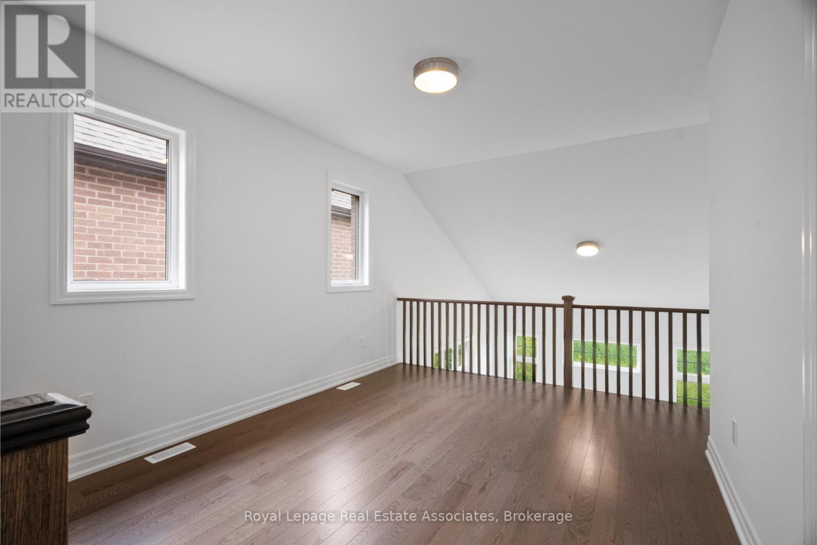 3142 Duggan Trail, Oakville, Ontario  L6H 7X1 - Photo 19 - W12362324