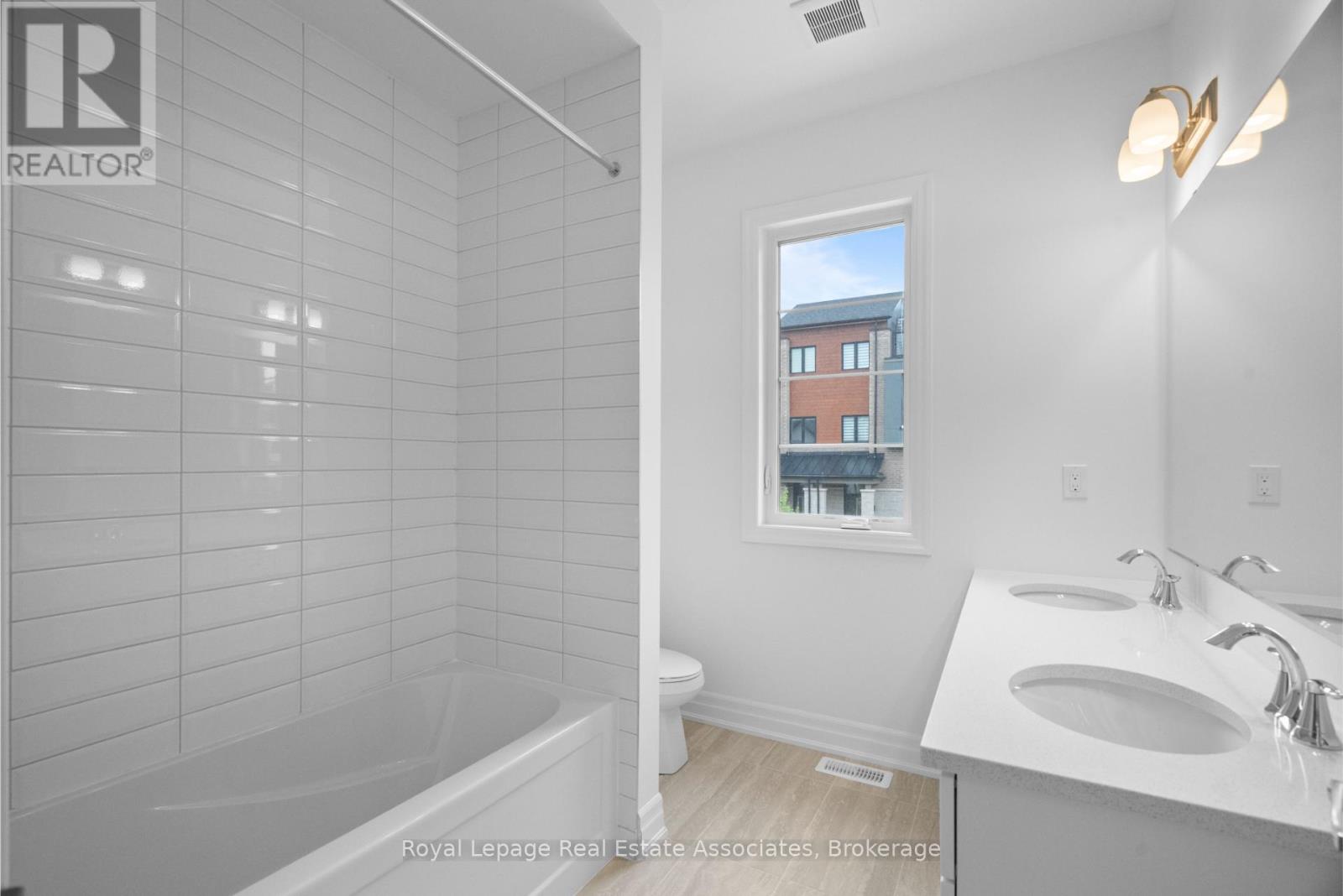 3142 Duggan Trail, Oakville, Ontario  L6H 7X1 - Photo 36 - W12362324