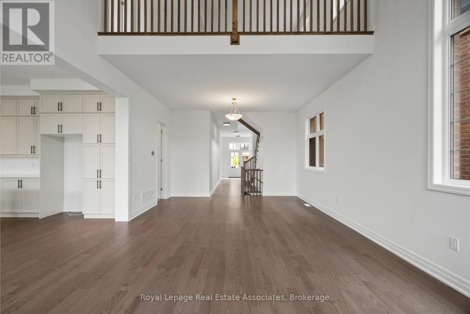 3142 Duggan Trail, Oakville, Ontario  L6H 7X1 - Photo 7 - W12362324