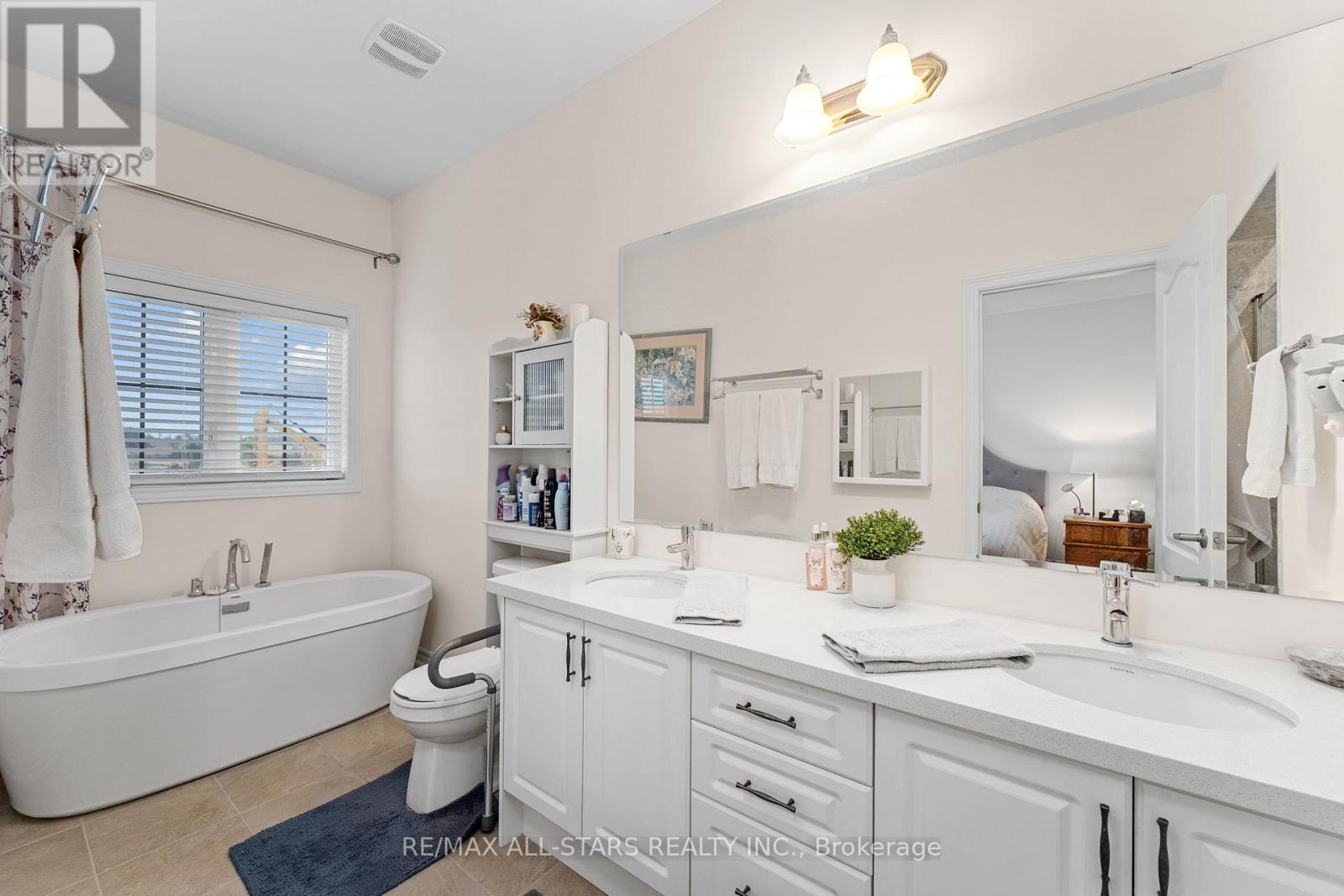 88 Connell Drive, Georgina, Ontario L4P 0K3 - Photo 16 - N12596990