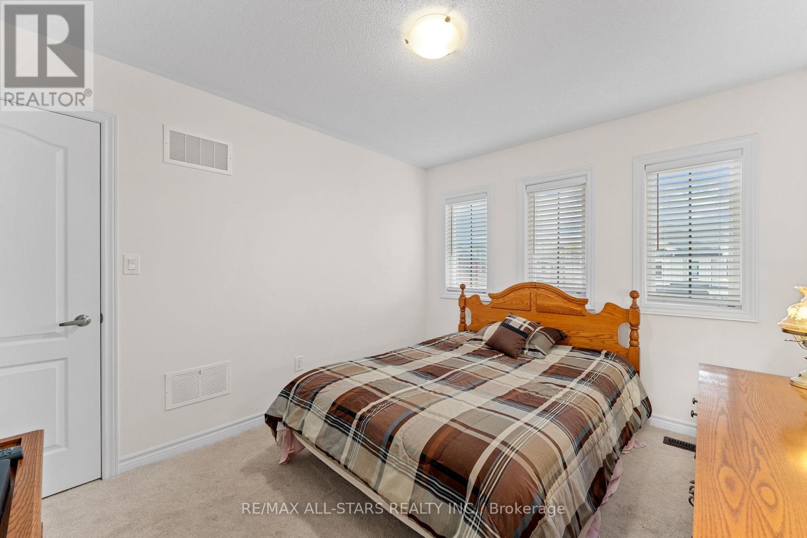 88 Connell Drive, Georgina, Ontario L4P 0K3 - Photo 28 - N12596990