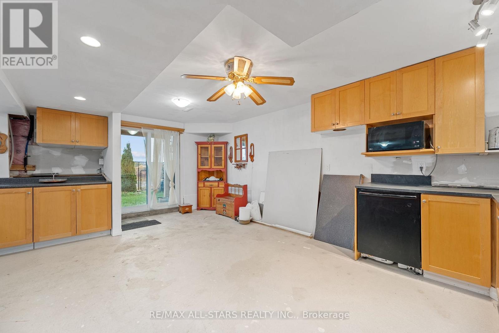 88 Connell Drive, Georgina, Ontario L4P 0K3 - Photo 34 - N12596990