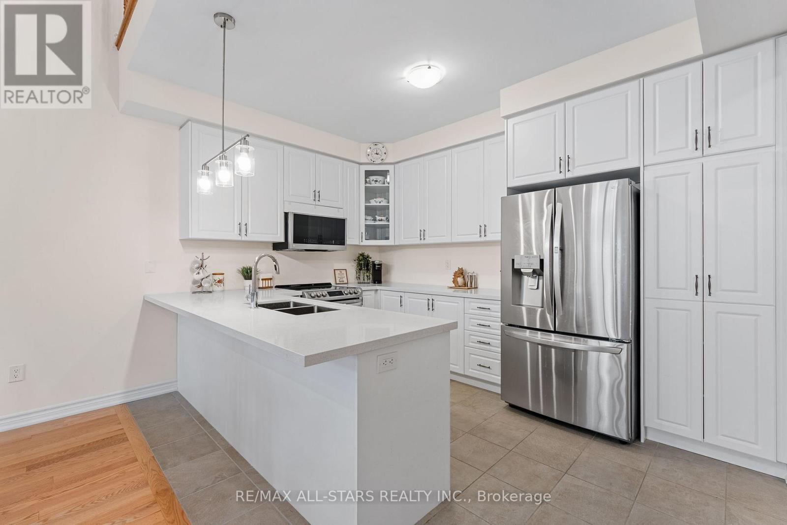 88 Connell Drive, Georgina, Ontario L4P 0K3 - Photo 6 - N12596990