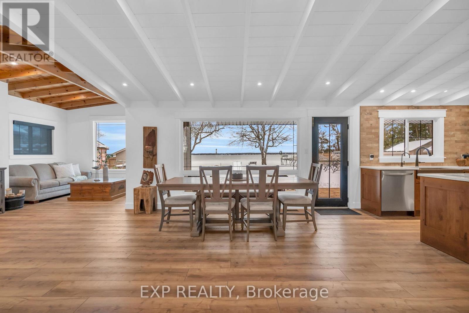 621 Duclos Point Road, Georgina, Ontario  L0E 1N0 - Photo 14 - N12597084