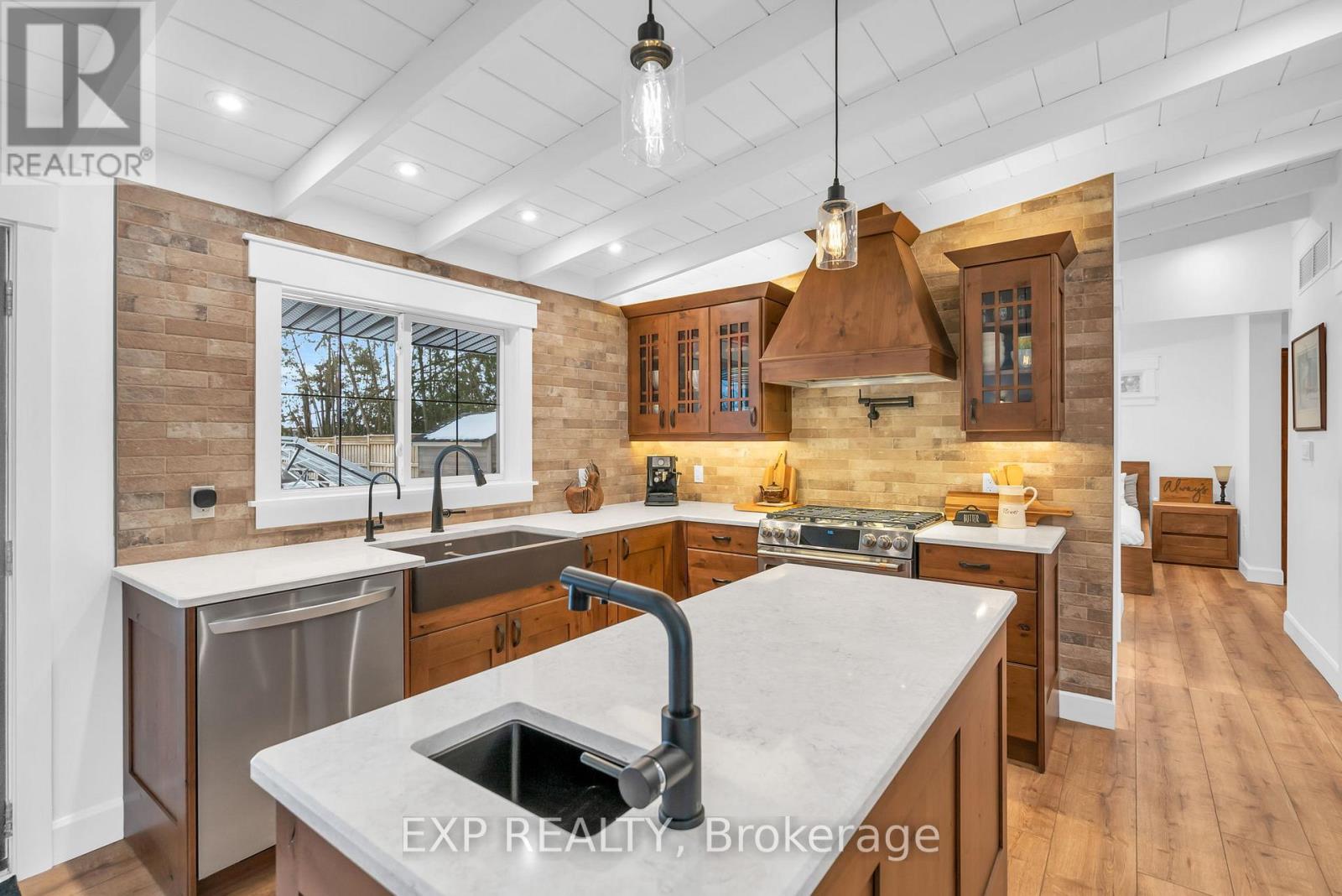 621 Duclos Point Road, Georgina, Ontario  L0E 1N0 - Photo 20 - N12597084