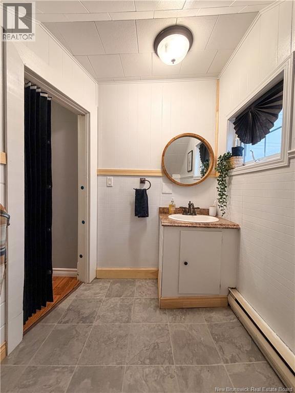 132 Lansdowne, Campbellton, New Brunswick  E3N 2M7 - Photo 33 - NB130896