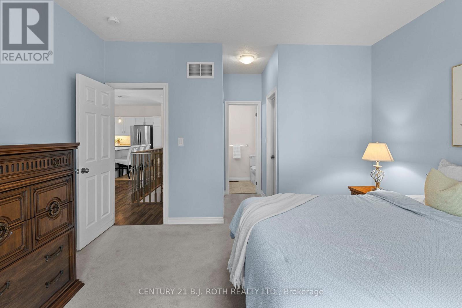 8 Canterbury Circle, Orillia, Ontario L3V 0C9 - Photo 14 - S12596972