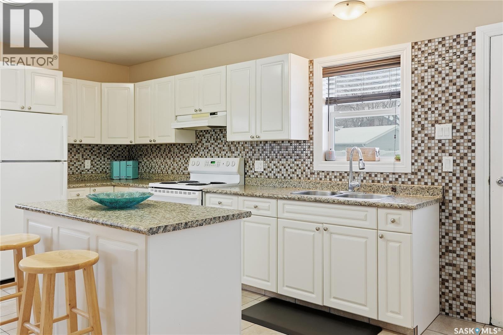 203 6th Avenue S, Warman, Saskatchewan  S0K 4S3 - Photo 12 - SK024991