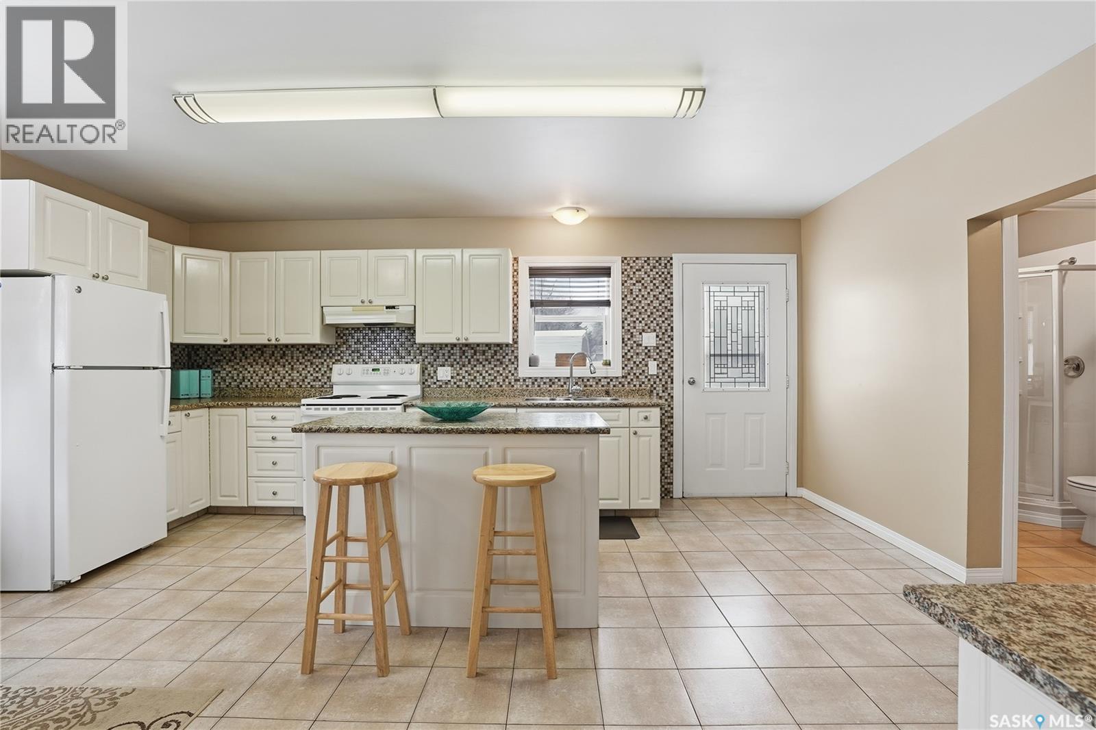 203 6th Avenue S, Warman, Saskatchewan  S0K 4S3 - Photo 9 - SK024991