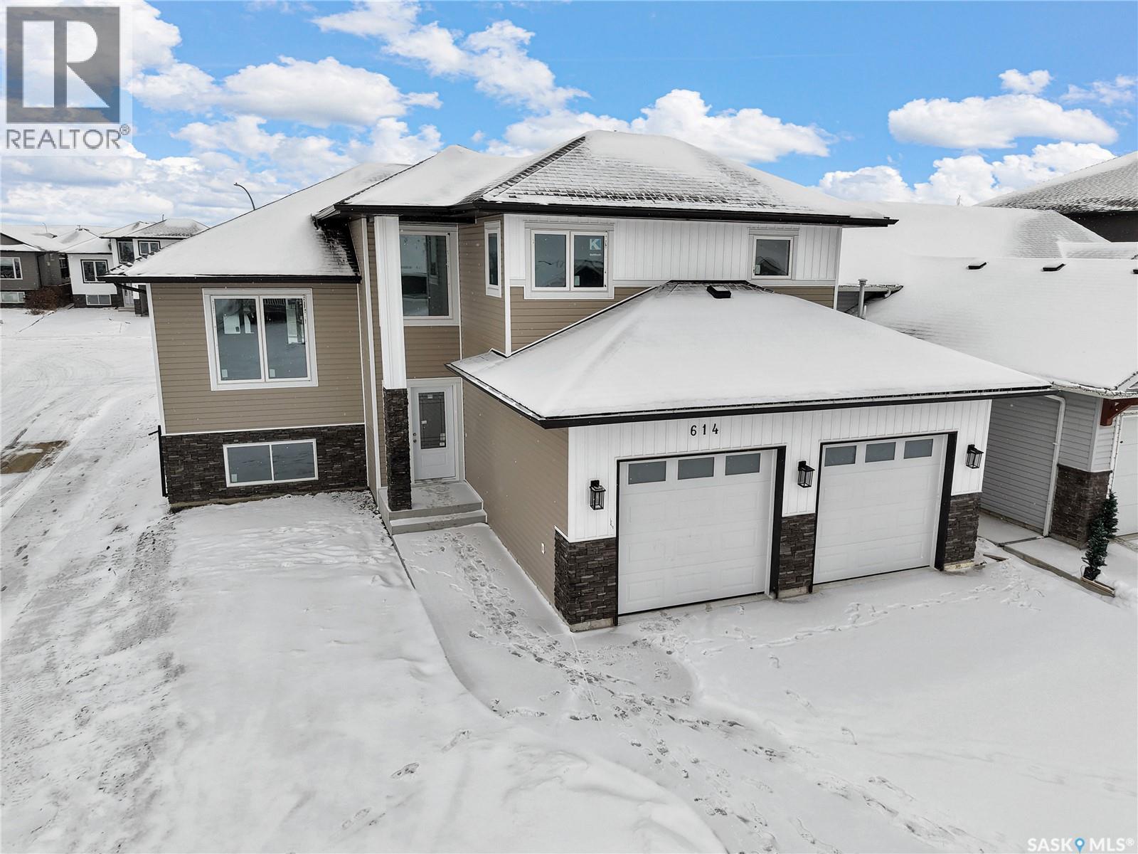 614 CASPER COVE, Warman, Saskatchewan