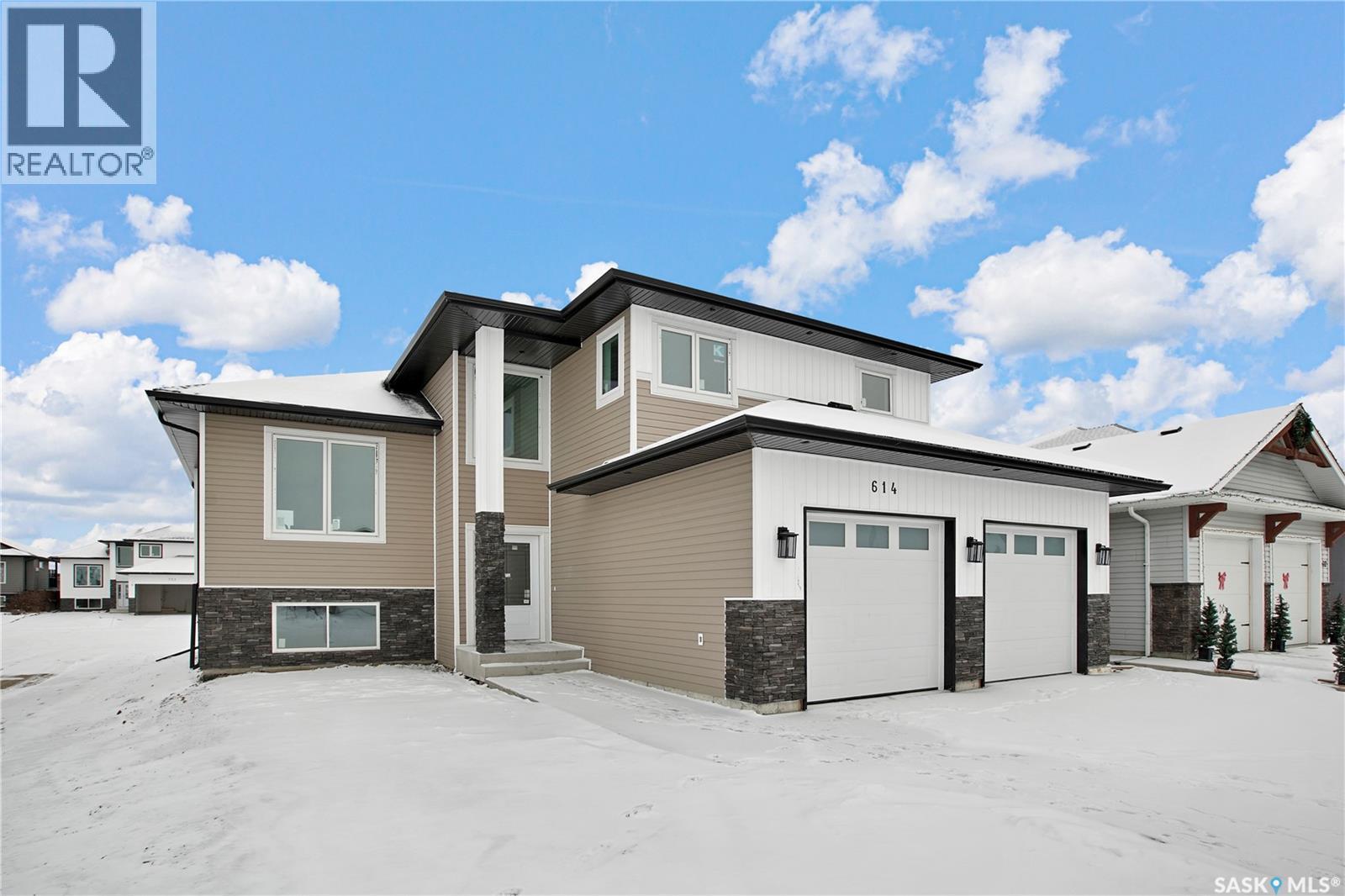 614 Casper Cove, Warman, Saskatchewan  S0K 4S4 - Photo 2 - SK024915