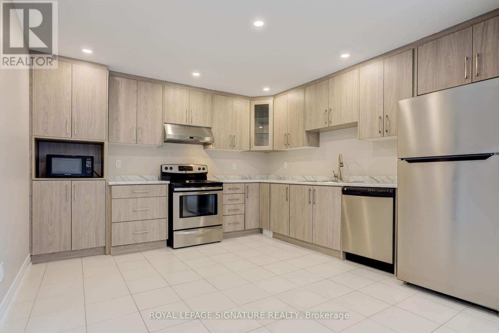 Bsmt - 16 Dancing Waters Road, Brampton, Ontario  L6Y 0C3 - Photo 15 - W12596866