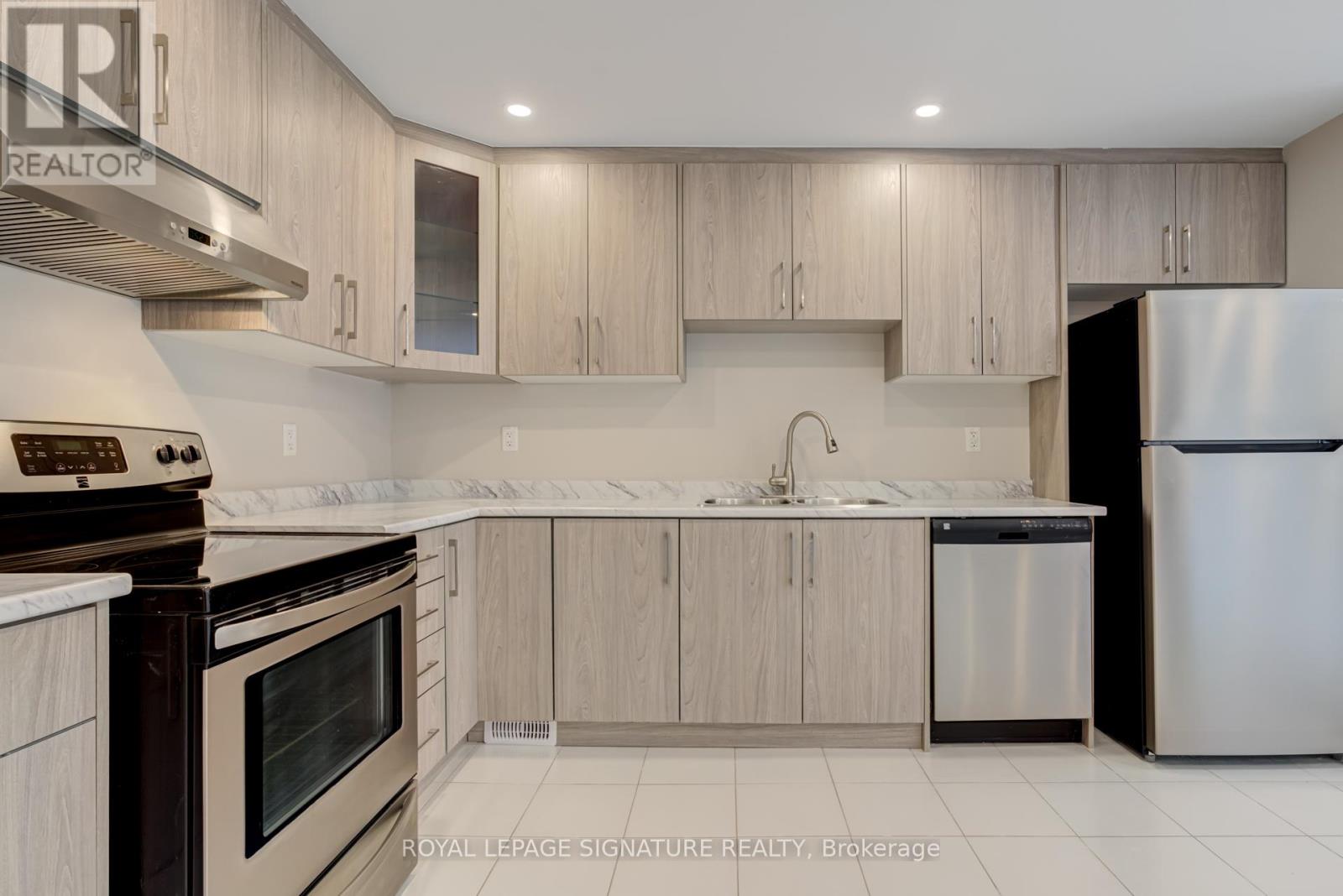 Bsmt - 16 Dancing Waters Road, Brampton, Ontario  L6Y 0C3 - Photo 16 - W12596866