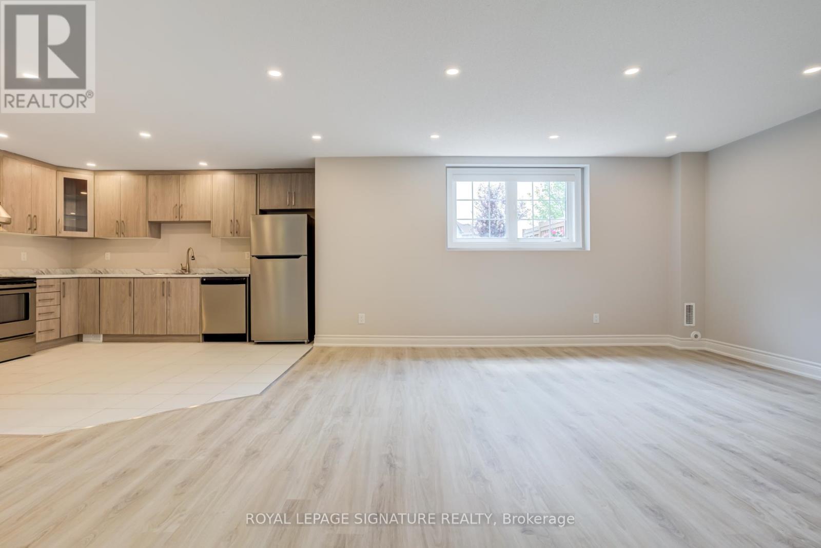 Bsmt - 16 Dancing Waters Road, Brampton, Ontario  L6Y 0C3 - Photo 9 - W12596866