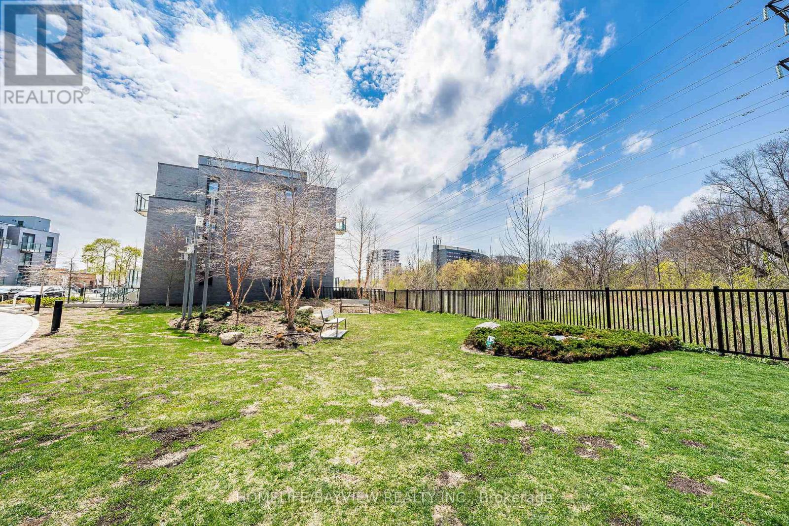 24 - 10 Brin Drive, Toronto, Ontario  M8X 0B3 - Photo 46 - W12596868