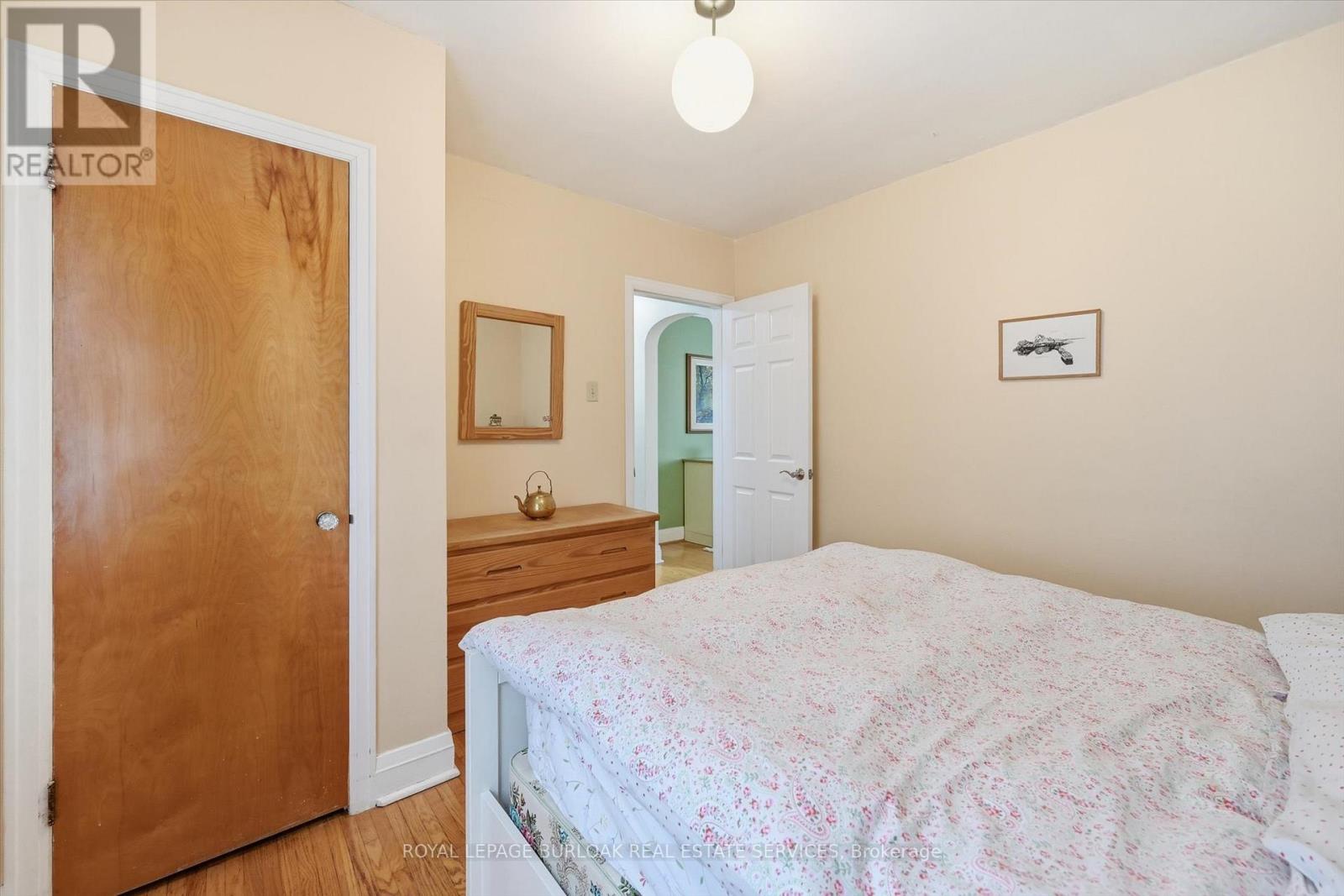 291 Merle Avenue, Burlington, Ontario  L7T 2T8 - Photo 16 - W12596898