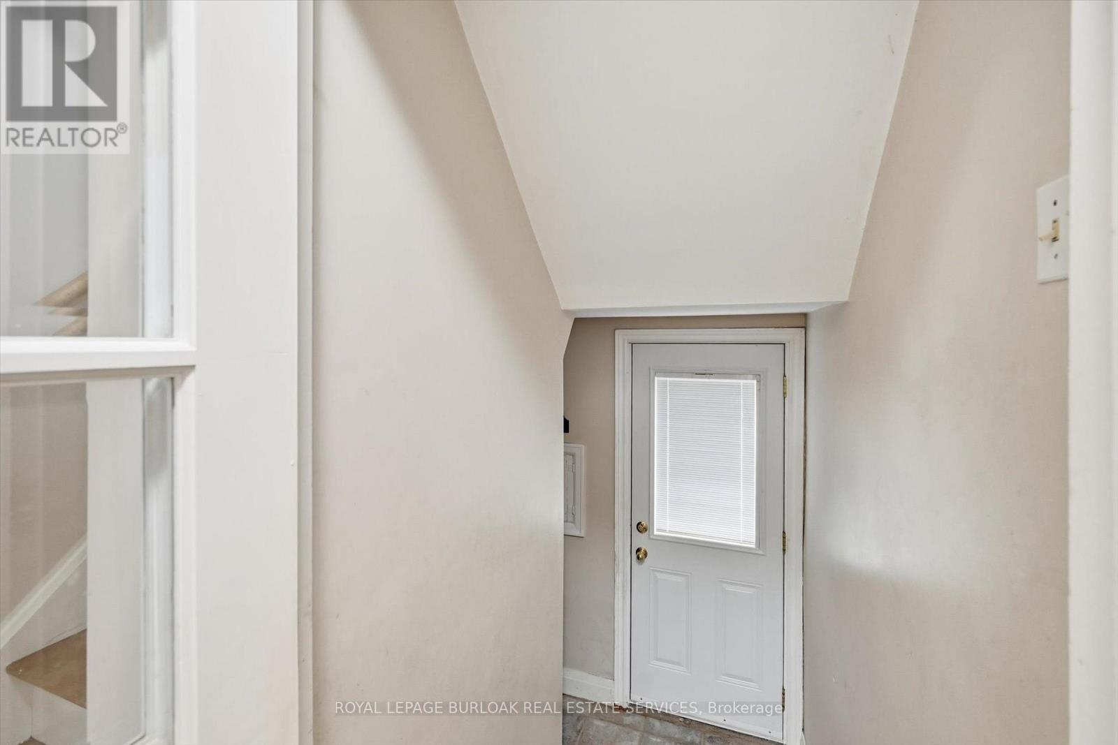 291 Merle Avenue, Burlington, Ontario  L7T 2T8 - Photo 23 - W12596898