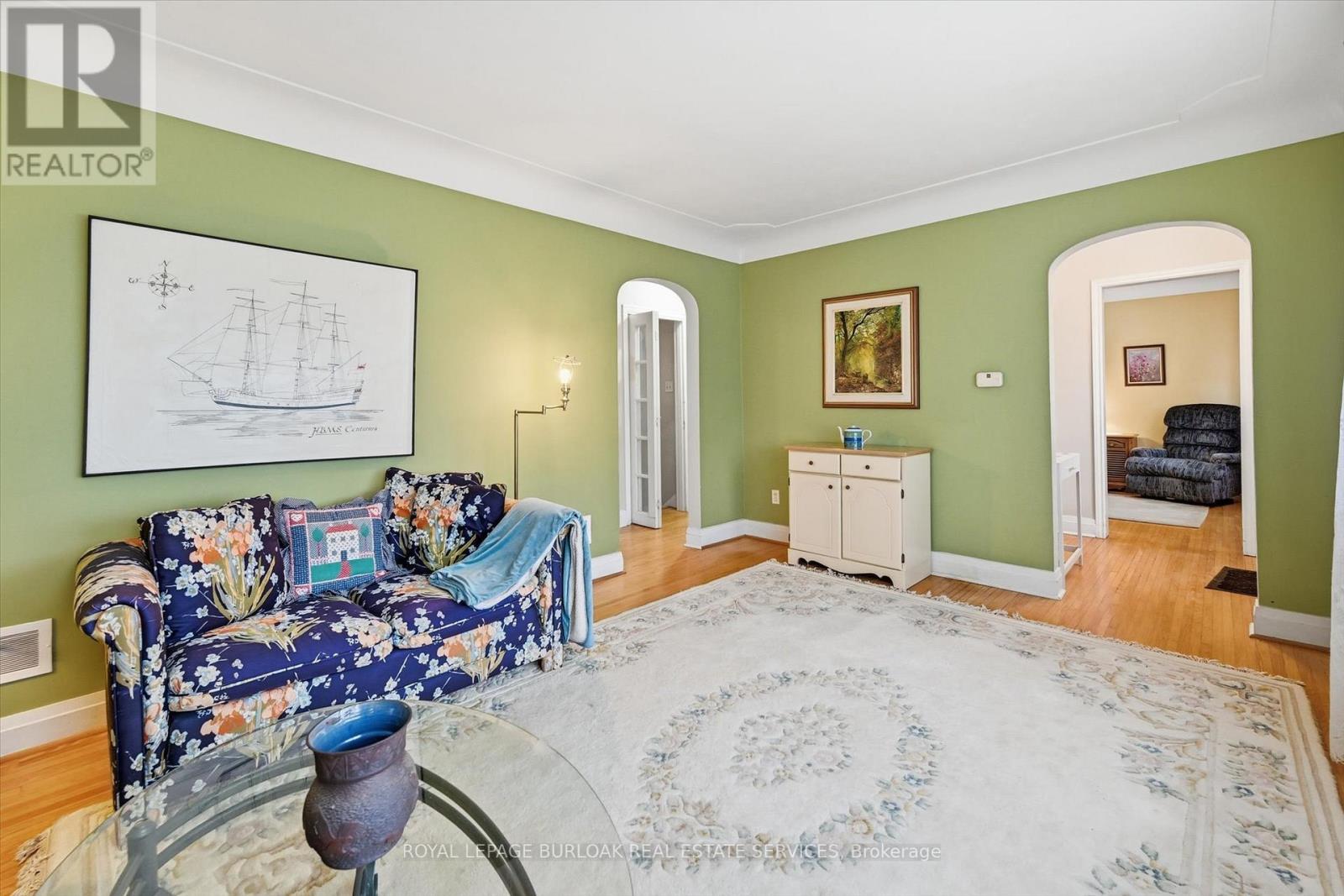 291 Merle Avenue, Burlington, Ontario  L7T 2T8 - Photo 9 - W12596898