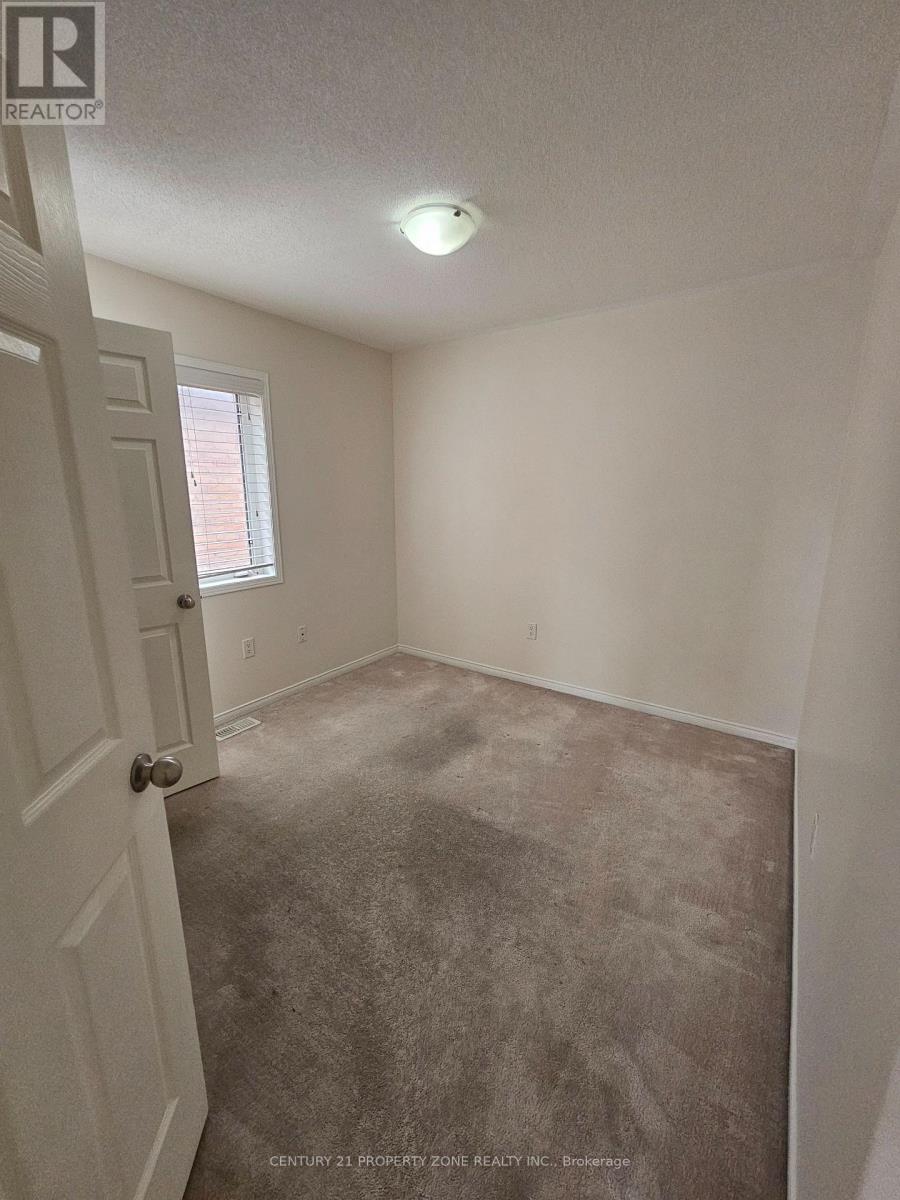 Upper Unit - 42 Loftsmoor Drive, Brampton, Ontario  L6R 3R7 - Photo 16 - W12596904