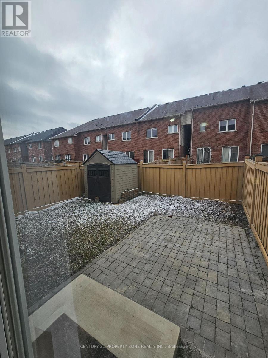 Upper Unit - 42 Loftsmoor Drive, Brampton, Ontario  L6R 3R7 - Photo 30 - W12596904