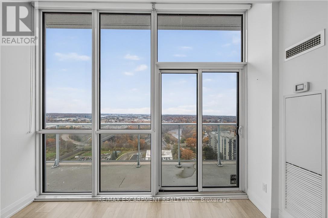 Ph03 - 65 Speers Road, Oakville, Ontario  L6K 0J1 - Photo 17 - W12596946