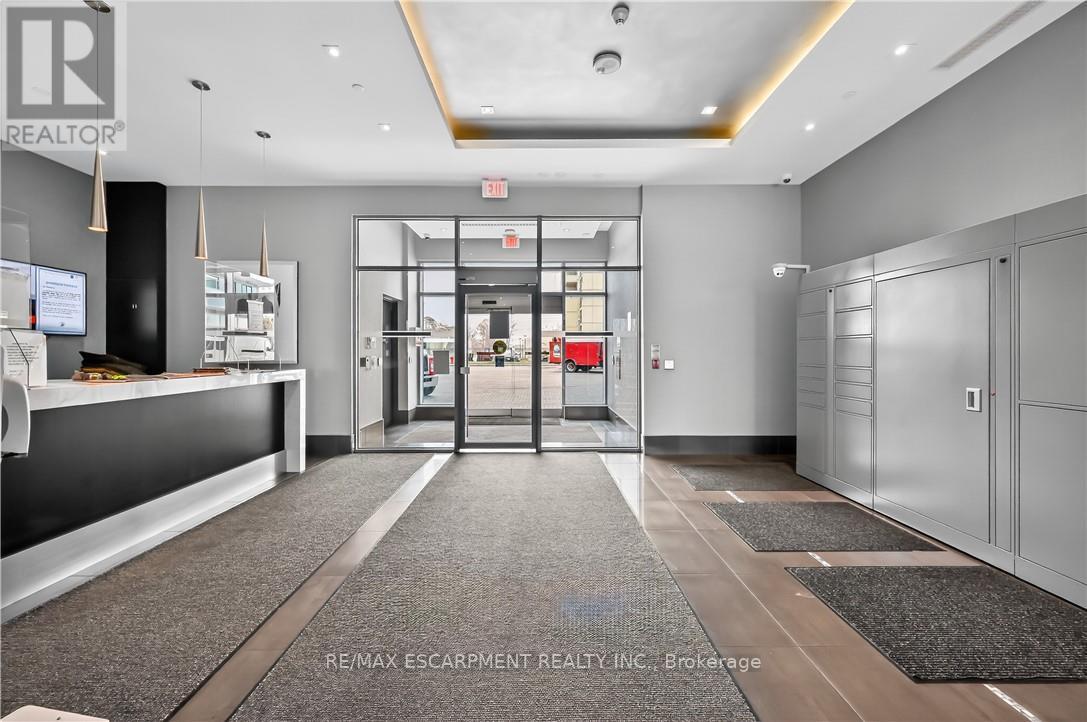 Ph03 - 65 Speers Road, Oakville, Ontario  L6K 0J1 - Photo 3 - W12596946