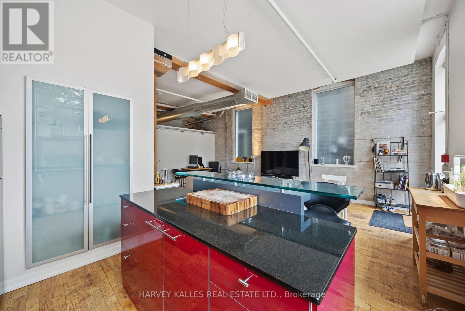 102 - 27 Brock Avenue, Toronto, Ontario  M6K 2K9 - Photo 19 - W12596960