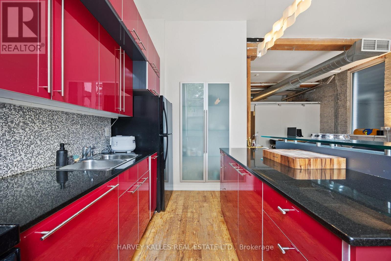 102 - 27 Brock Avenue, Toronto, Ontario  M6K 2K9 - Photo 21 - W12596960