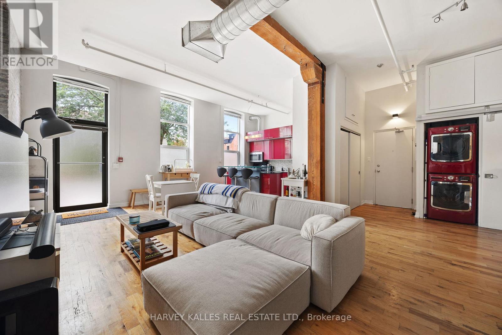 102 - 27 Brock Avenue, Toronto, Ontario  M6K 2K9 - Photo 8 - W12596960