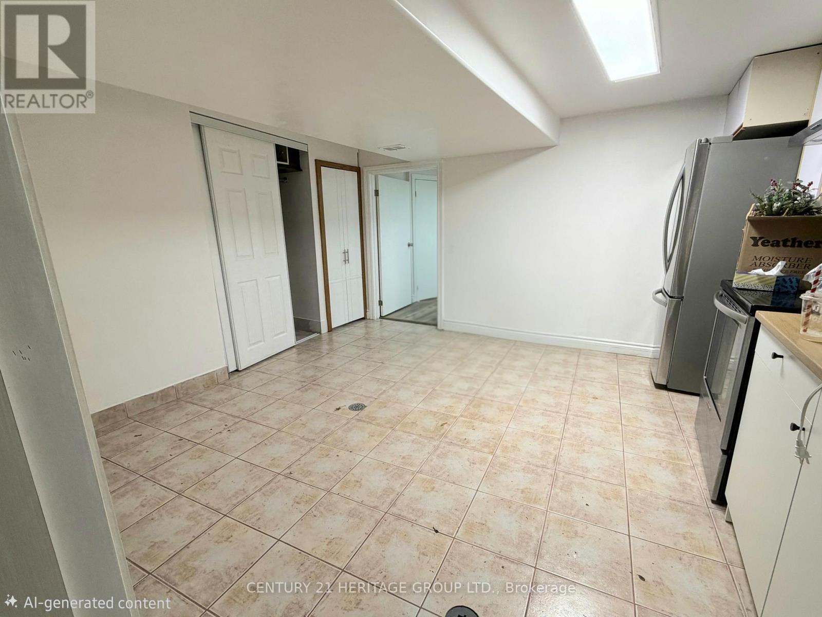 46 Mahoney Avenue, Toronto, Ontario  M6M 2H4 - Photo 5 - W12596964