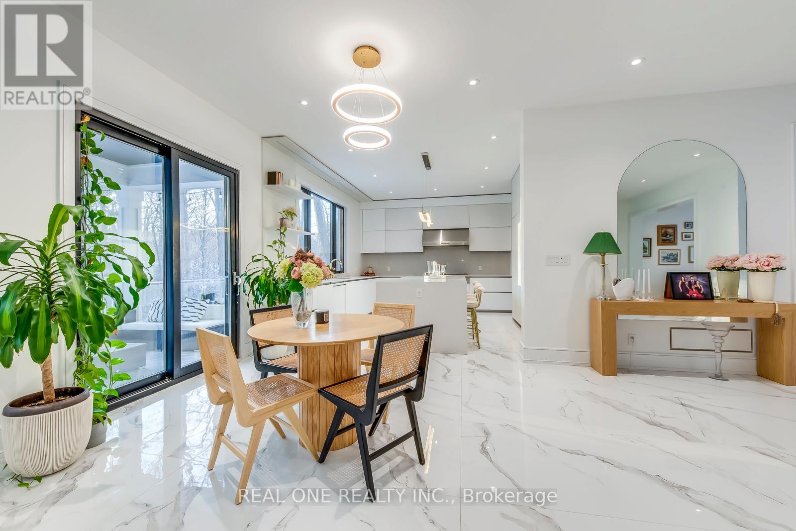 2620 Mississauga Road, Mississauga (Sheridan), Ontario  L5H 2L5 - Photo 10 - W12596978