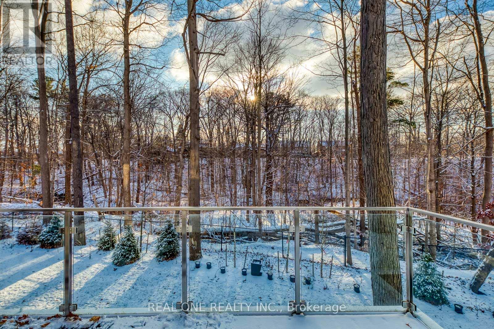 2620 Mississauga Road, Mississauga (Sheridan), Ontario  L5H 2L5 - Photo 13 - W12596978