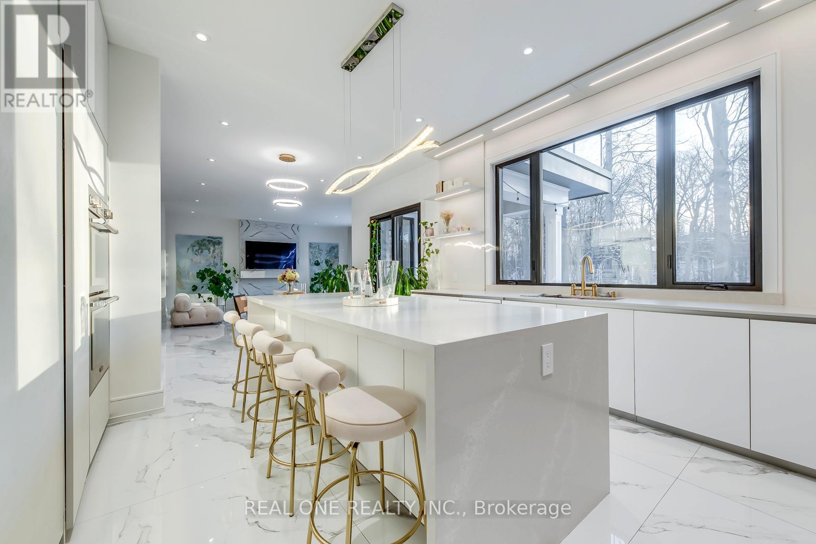 2620 Mississauga Road, Mississauga (Sheridan), Ontario  L5H 2L5 - Photo 15 - W12596978