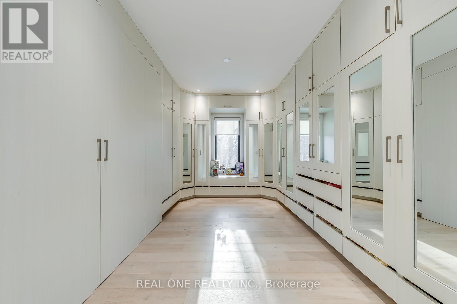 2620 Mississauga Road, Mississauga (Sheridan), Ontario  L5H 2L5 - Photo 18 - W12596978