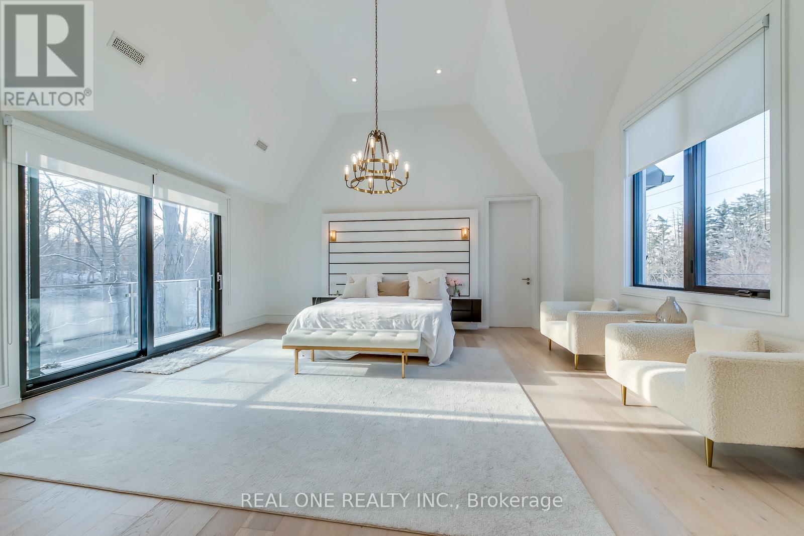 2620 Mississauga Road, Mississauga (Sheridan), Ontario  L5H 2L5 - Photo 19 - W12596978