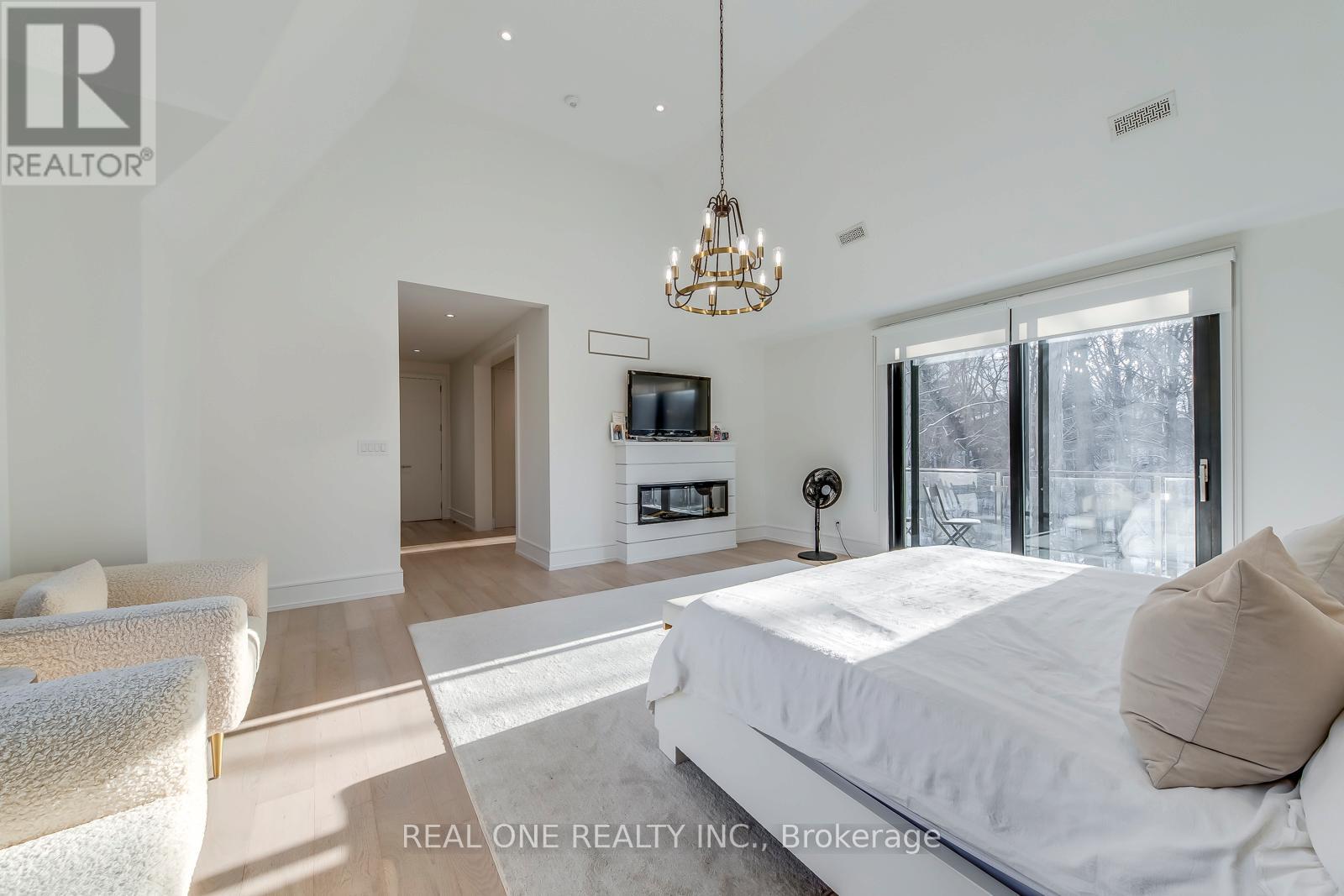 2620 Mississauga Road, Mississauga (Sheridan), Ontario  L5H 2L5 - Photo 20 - W12596978