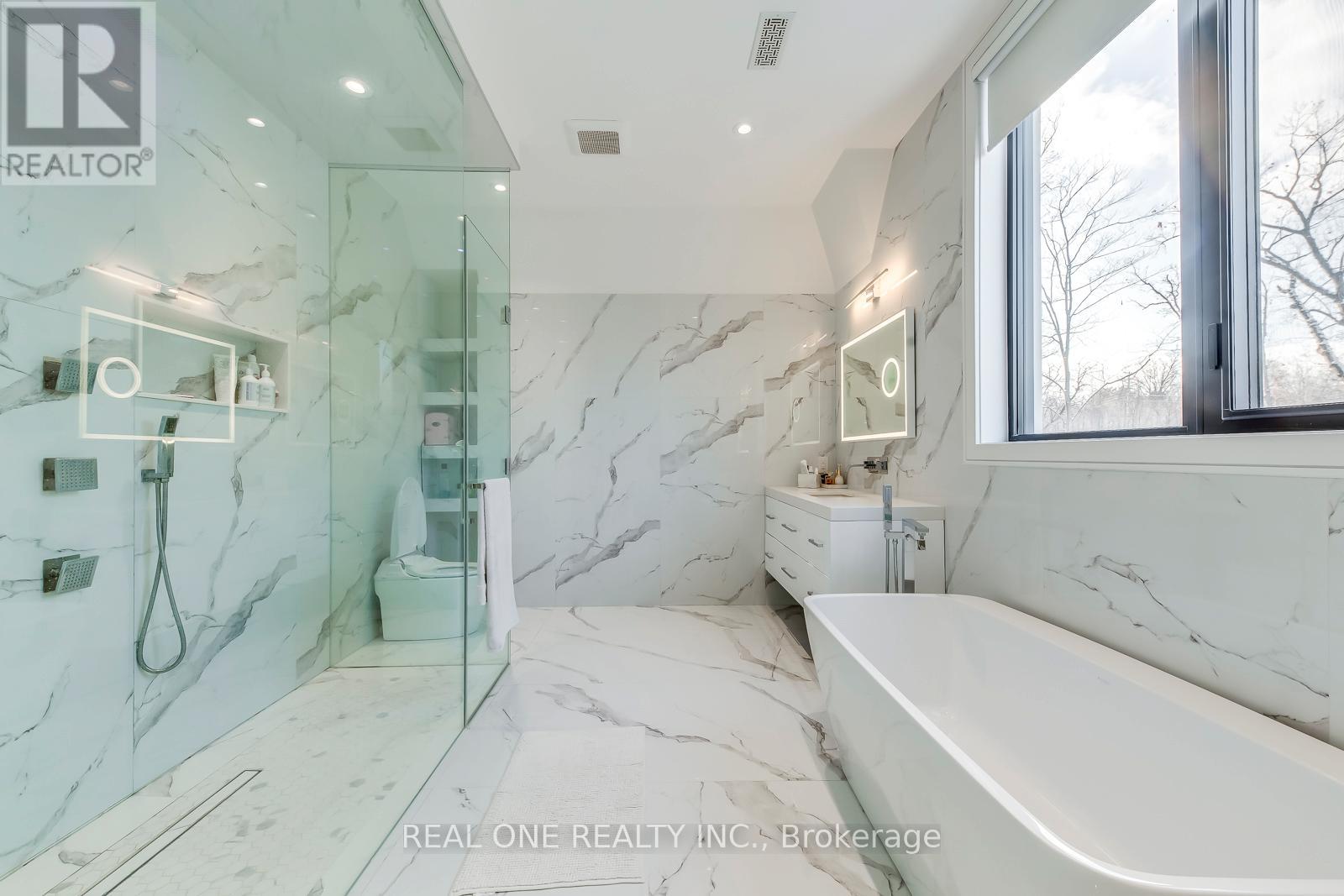 2620 Mississauga Road, Mississauga (Sheridan), Ontario  L5H 2L5 - Photo 22 - W12596978