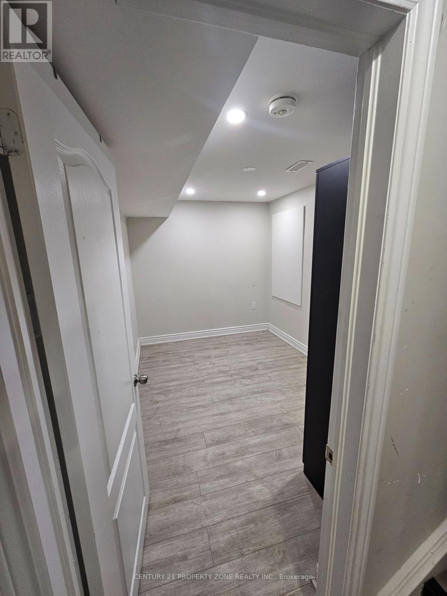 Basement - 42 Loftsmoor Drive, Brampton, Ontario  L6R 3R7 - Photo 7 - W12597004