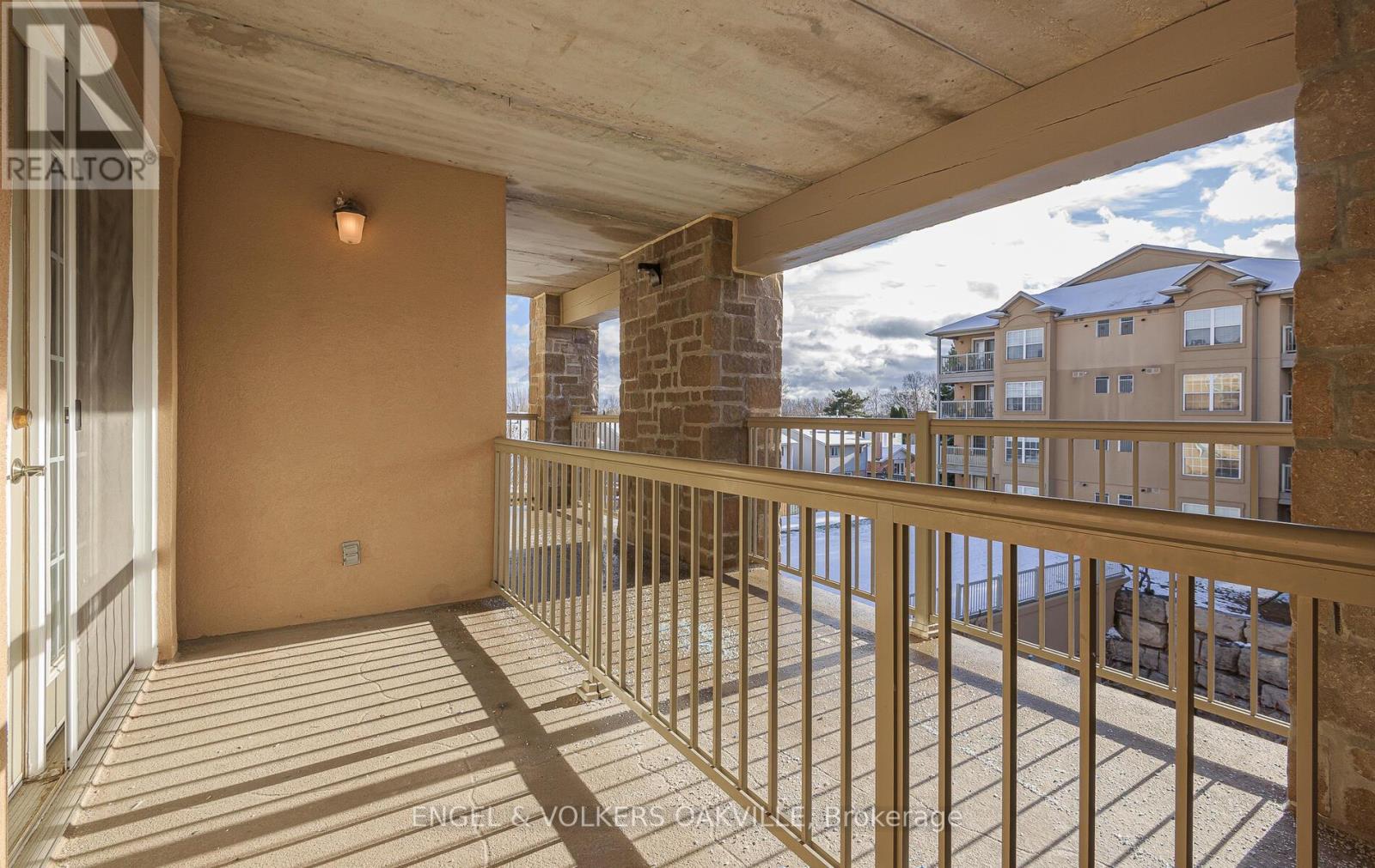 308 - 1810 Walkers Line, Burlington, Ontario  L7M 4V3 - Photo 7 - W12597050