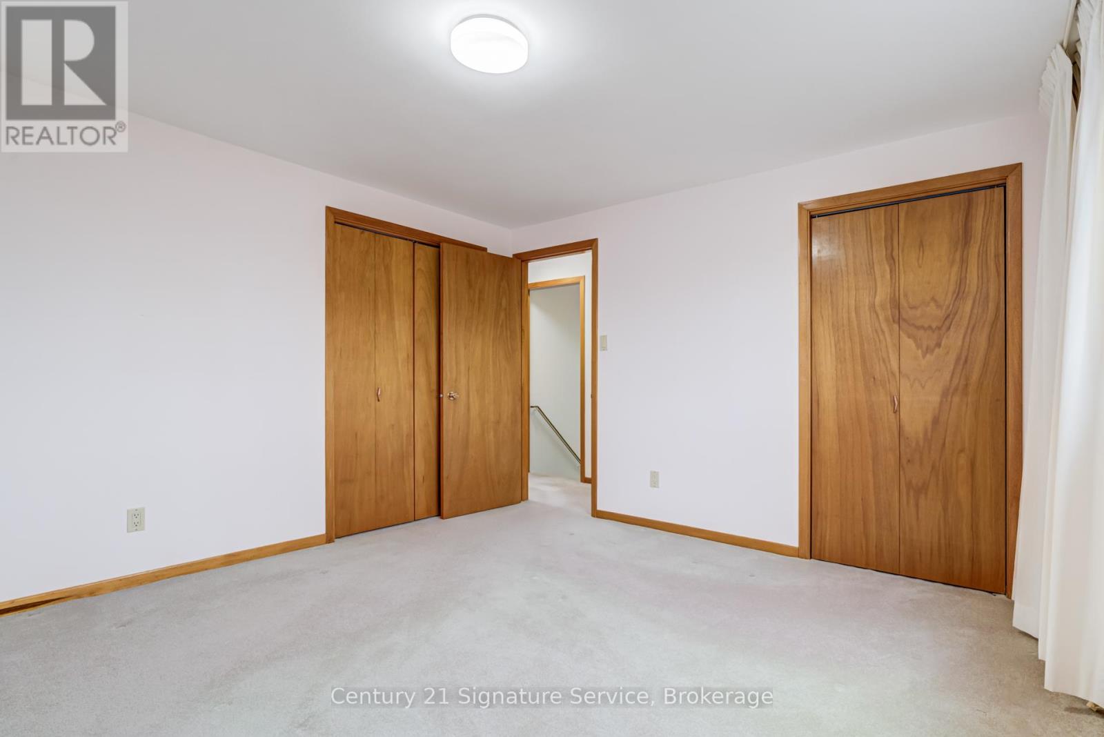 227 Elmwood Road, Oakville, Ontario  L6K 2A9 - Photo 21 - W12597056