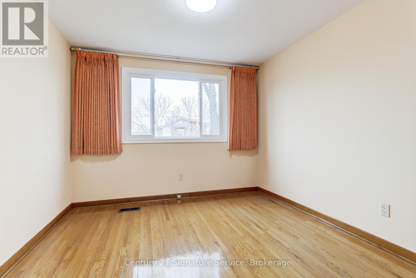 227 Elmwood Road, Oakville, Ontario  L6K 2A9 - Photo 27 - W12597056