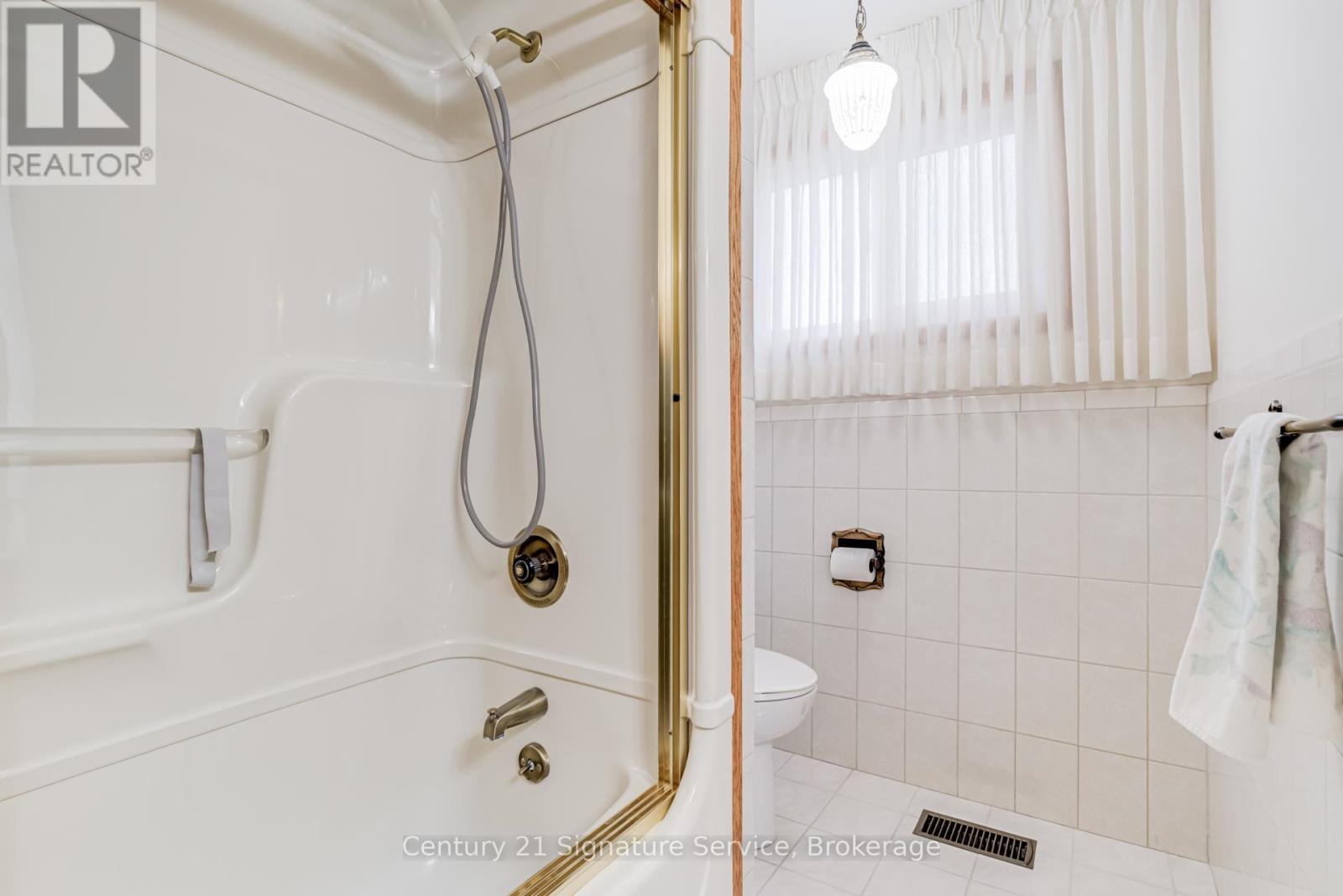 227 Elmwood Road, Oakville, Ontario  L6K 2A9 - Photo 32 - W12597056