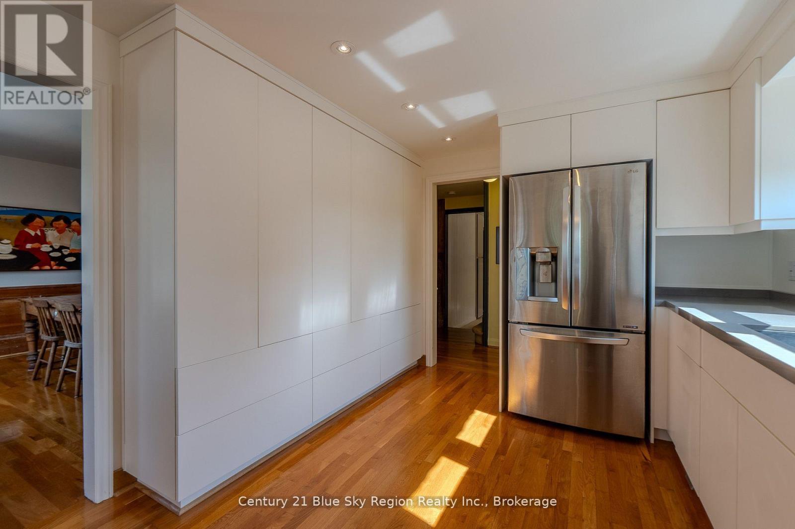 857 Bourke Street, North Bay (West End), Ontario  P1B 3K5 - Photo 11 - X12597114