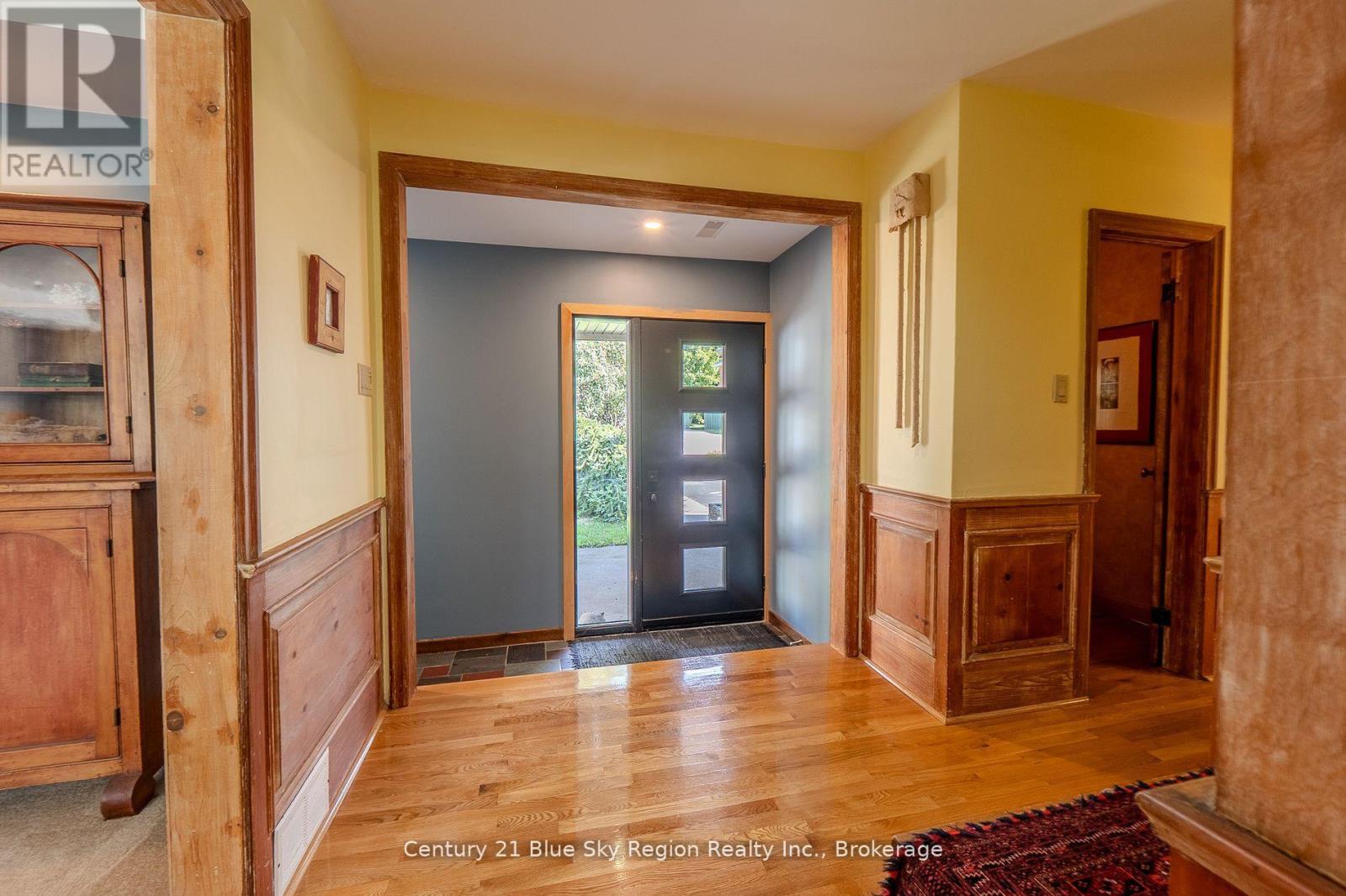 857 Bourke Street, North Bay (West End), Ontario  P1B 3K5 - Photo 6 - X12597114