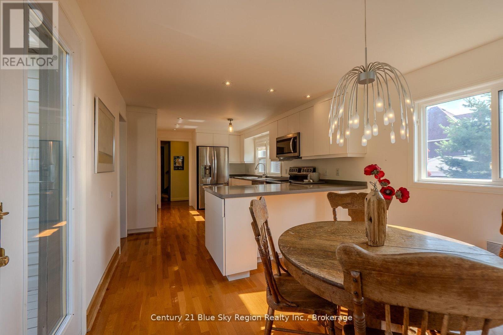 857 Bourke Street, North Bay (West End), Ontario  P1B 3K5 - Photo 7 - X12597114